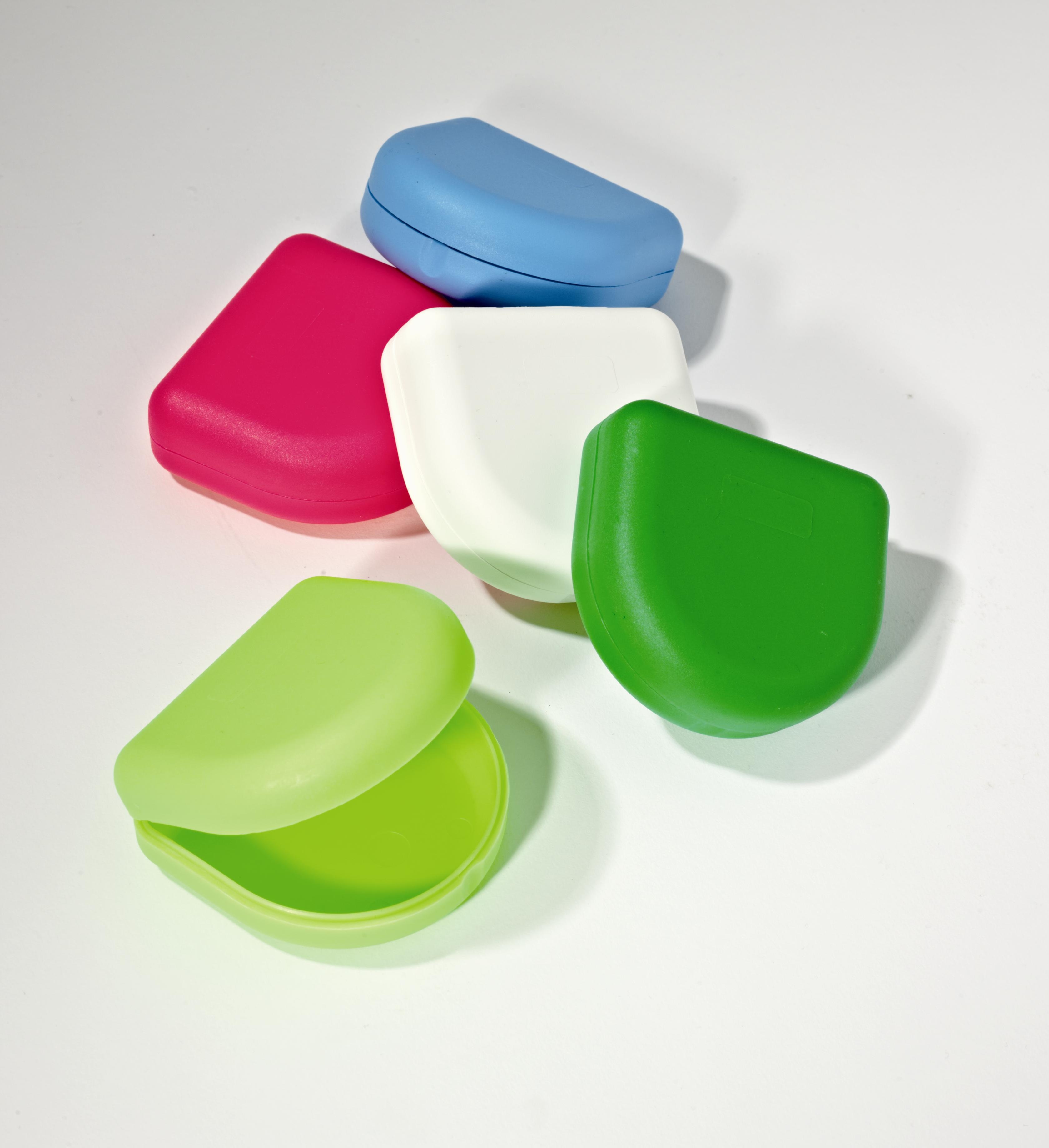 Product focus retainer boxes — Eurodontic